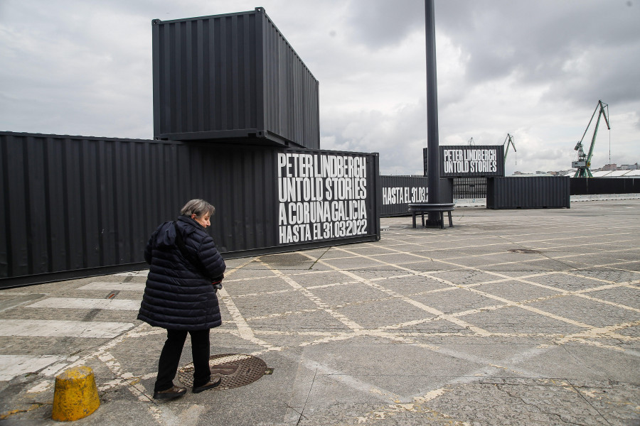 La exposición de Peter Lindbergh llega a su fin tras más de tres meses en el muelle de Batería