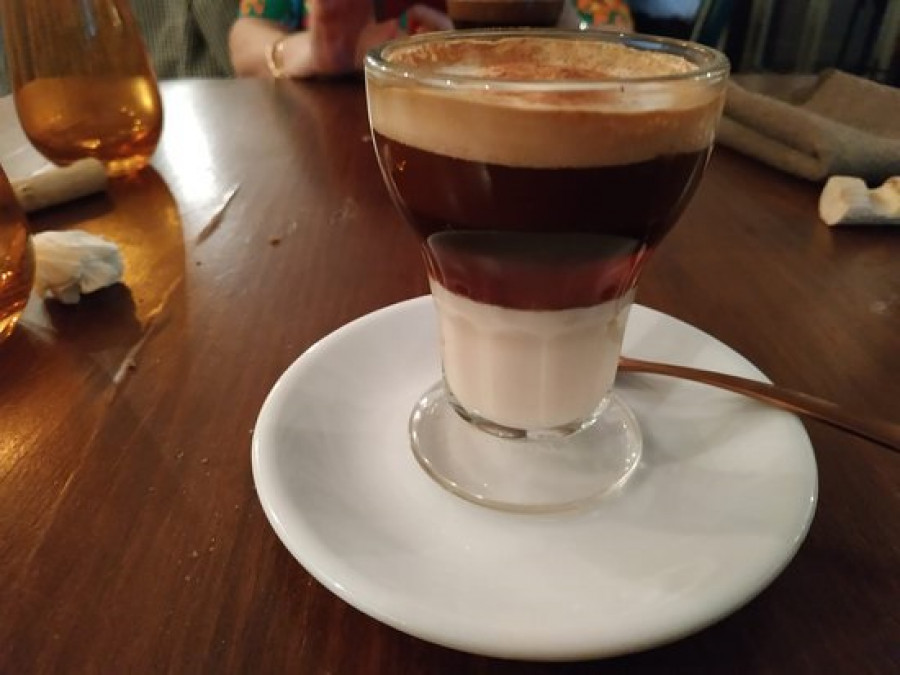 Un estudio revela que la pausa para el café en la oficina influye en la productividad y el estado anímico