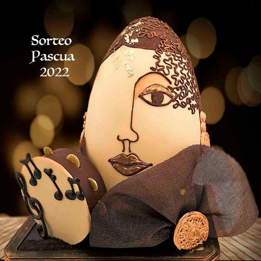 La confitería Chaná dedica un huevo de pascua gigante a las Tanxugueiras
