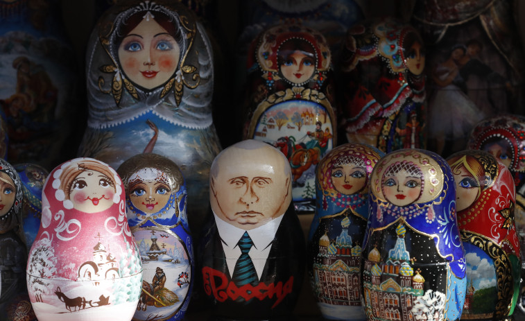 La UE sanciona a las hijas de Putin y EEUU planea también hacerlo