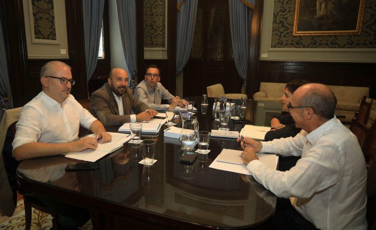 La alcaldesa confirma a Gonzalo Castro como nuevo jefe de Alcaldía