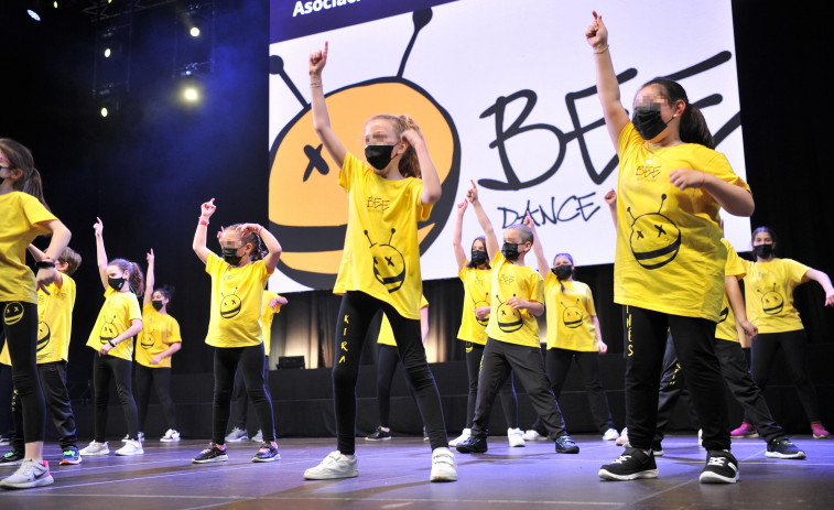La ilusión vuelve al escenario del Coliseum para festejar los veinte años del Festival Intercentros