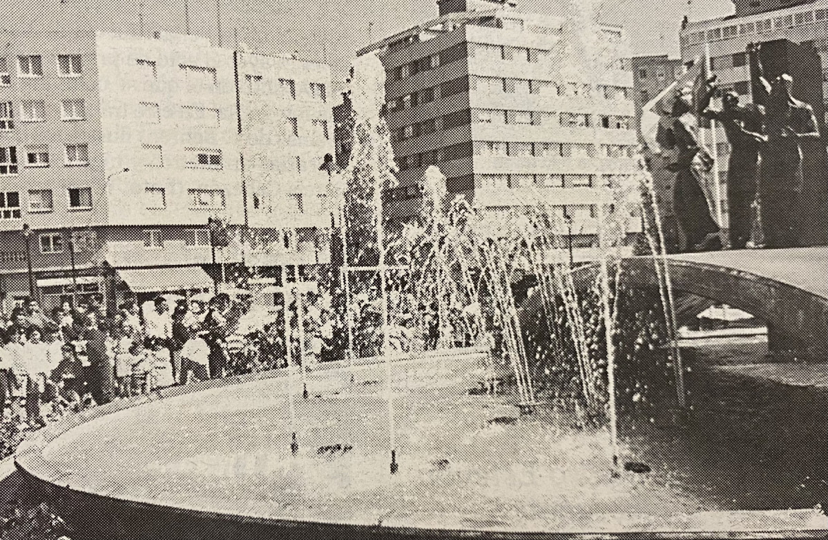 Fuente de la Tolerancia, plaza de Nu00e1utica 1997