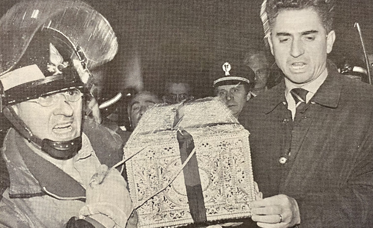 Hace 25 años: Inauguración de la plaza de la Tolerancia y la Sábana Santa, libre de las llamas