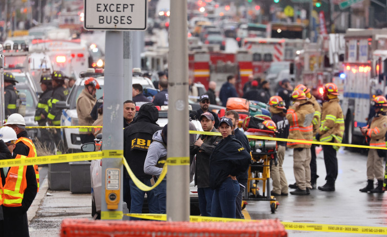 Un tiroteo en el metro de Nueva York deja varios heridos