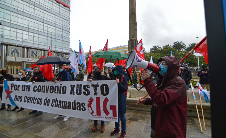 Trabajadores de los centros de llamadas se movilizan por un convenio digno