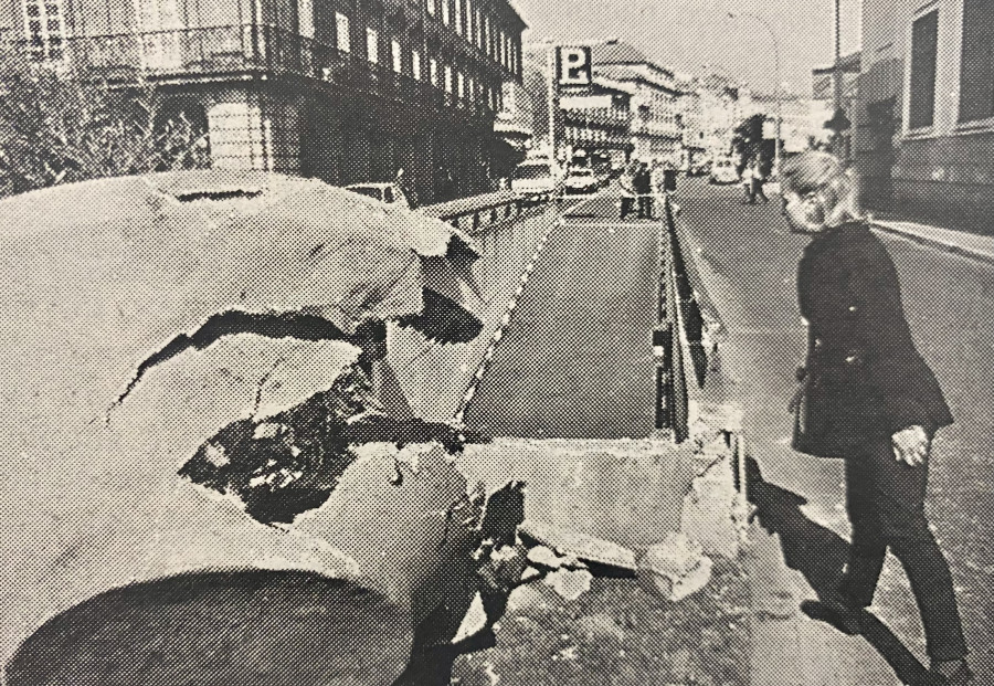 Hace 25 años: Quejas por la calidad del agua y un coche cae al parking de La Marina