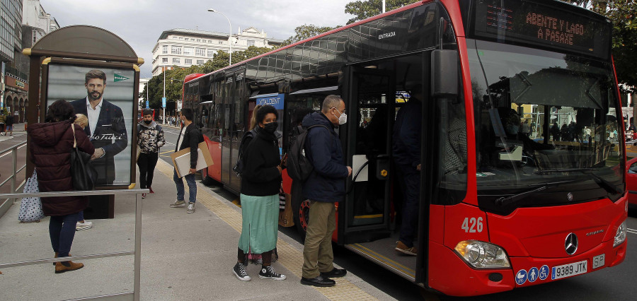 El transporte público no remonta y tiene  un 18% menos de viajeros que en la prepandemia