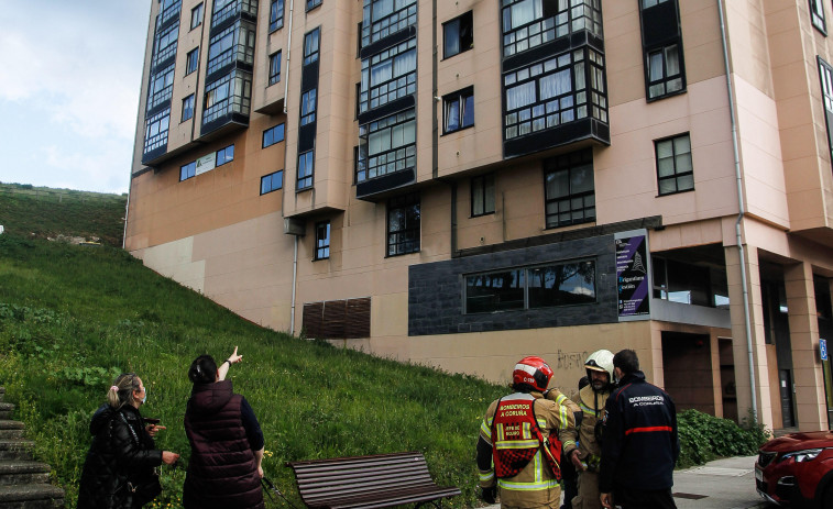Un cortocircuito provoca un incendio en Los Rosales