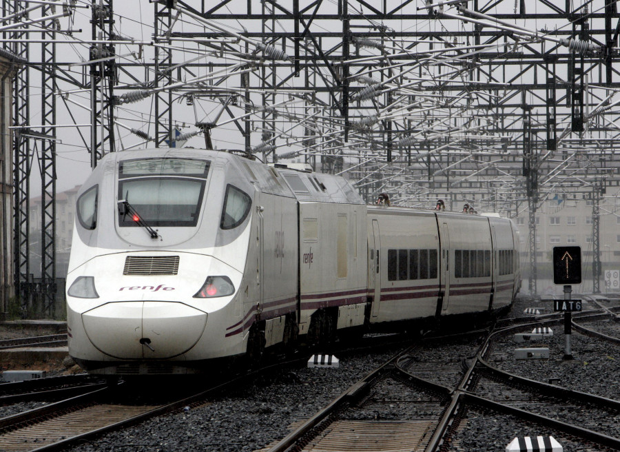 Renfe añade 900 plazas en los trenes del Corredor Atlántico para la Festa da Auga de Vilagarcía