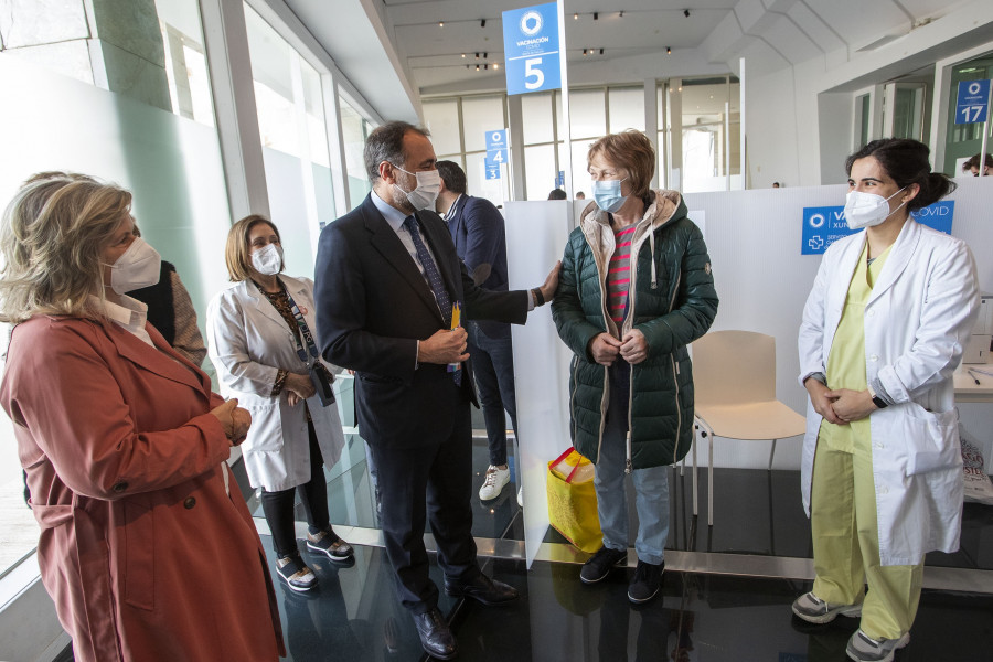 Casi 400 refugiados recibieron atención sanitaria en el punto habilitado en la Cidade da Cultura por la Xunta