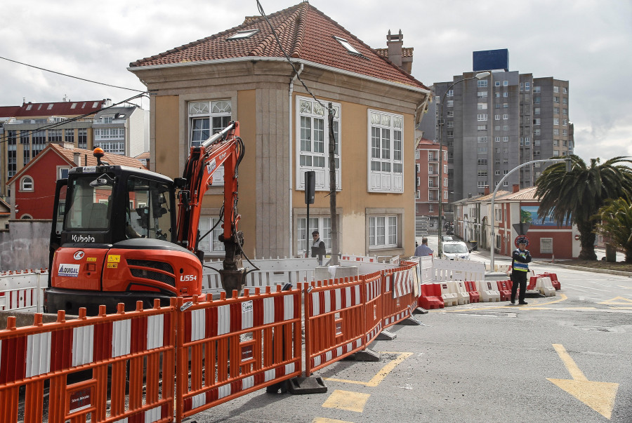 Una nueva obra obliga a cortar un tramo de la avenida de Arteixo