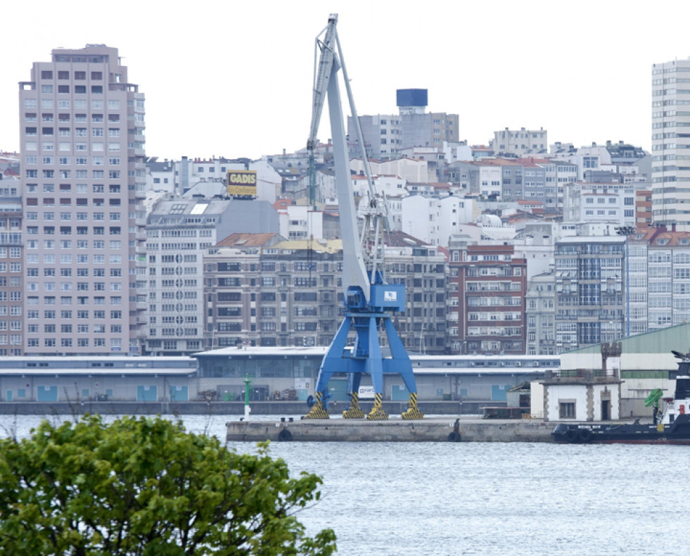 El puerto coruñés amplía las concesiones en sus instalaciones  javier alborés
