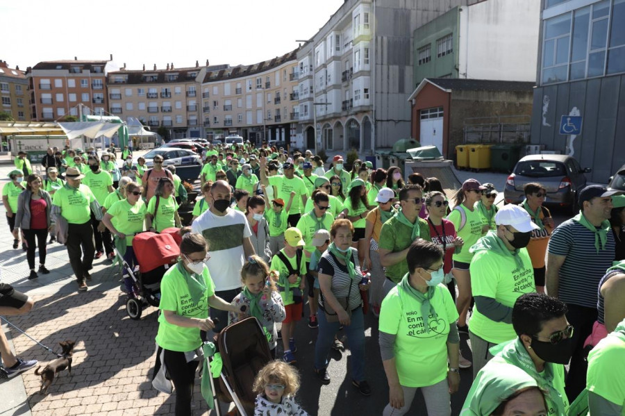 Miño celebra con éxito su primera “andaina” solidaria con la Asociación Contra el Cáncer