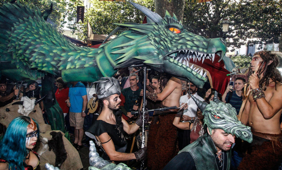 La alcaldesa promete pactar con los vecinos los detalles de la feria medieval