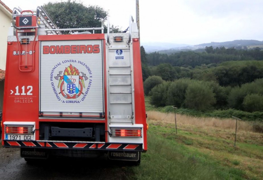 Arde un autobús aparcado en Vilarmaior pero no deja heridos