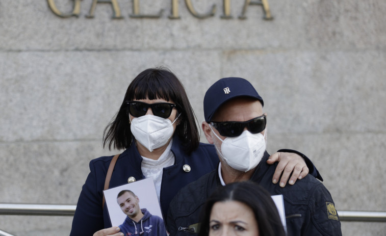 Familiares de víctimas del 'Pitanxo' vuelven a reclamar una reunión con Pedro Sánchez