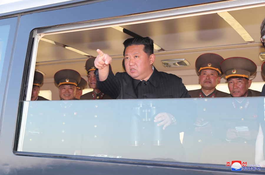 Corea del Norte reporta 21 muertes por covid, en el "mayor calvario" en su historia