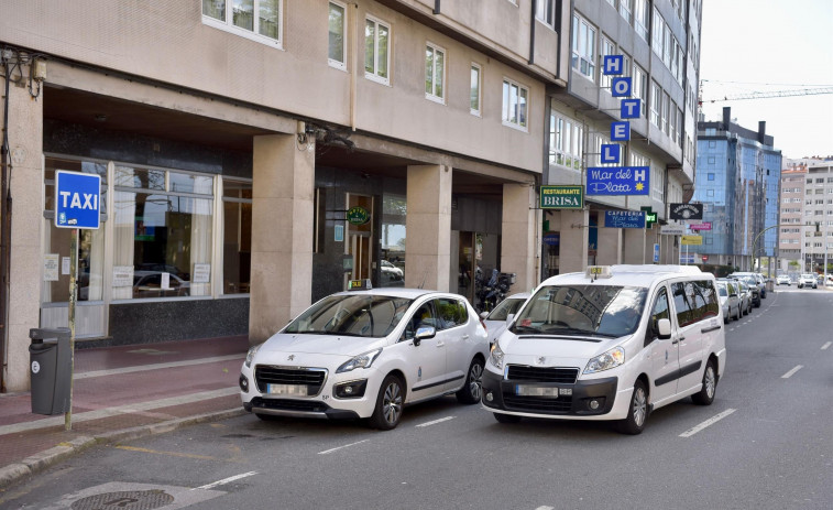Los taxistas esperan que el cambio de tarifas se efectúe en los próximos días