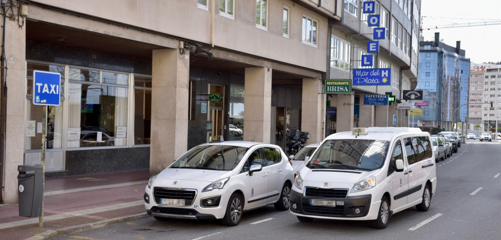 Los taxistas esperan que el cambio de tarifas se efectúe en los próximos días
