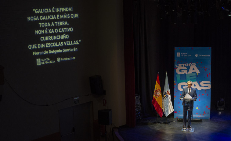 Rueda defiende la cordialidad lingüística en el homenaje a Florencio Delgado