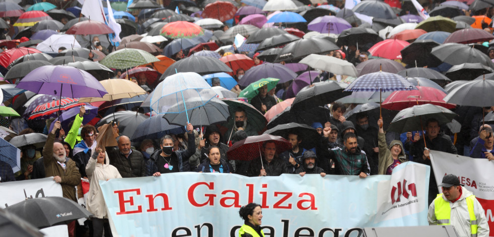 Máis dun milleiro de persoas piden á Xunta un cambio de políticas por 