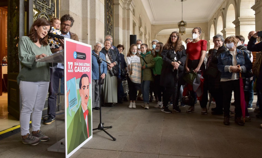 A chuvia non foi quen de deter os festexos dos coruñeses polo Día das Letras Galegas