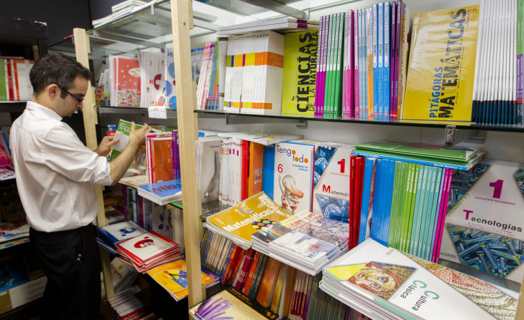 Abre el plazo para solicitar ayudas a la compra de libros y material escolar y acceso al fondo solidario de manuales