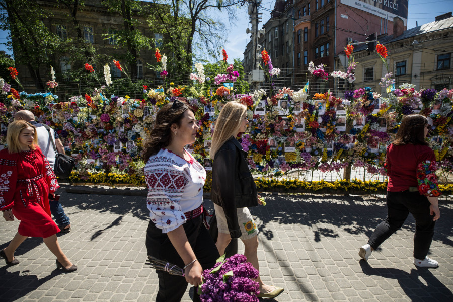 Ucrania convierte el día de la "Vyshyvanka" en amuleto contra la guerra