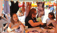 El mercado del Proyecto Semente vuelve a María Pita gracias al trabajo en equipo de más de cuatrocientos escolares