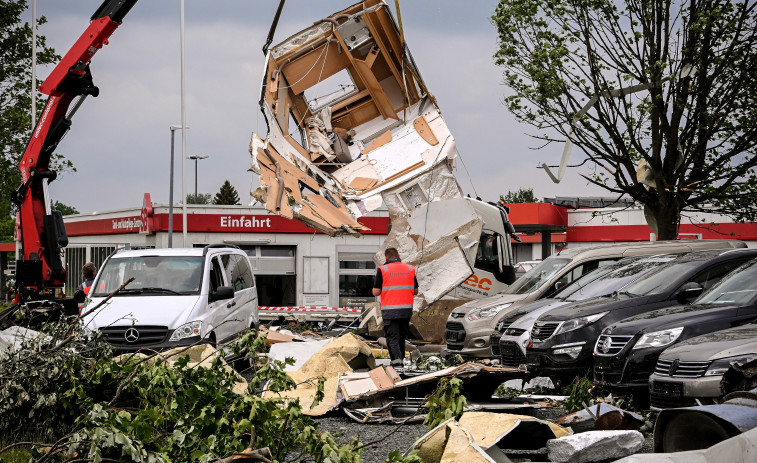 Un muerto y una cincuentena de heridos por fuertes tormentas en Alemania
