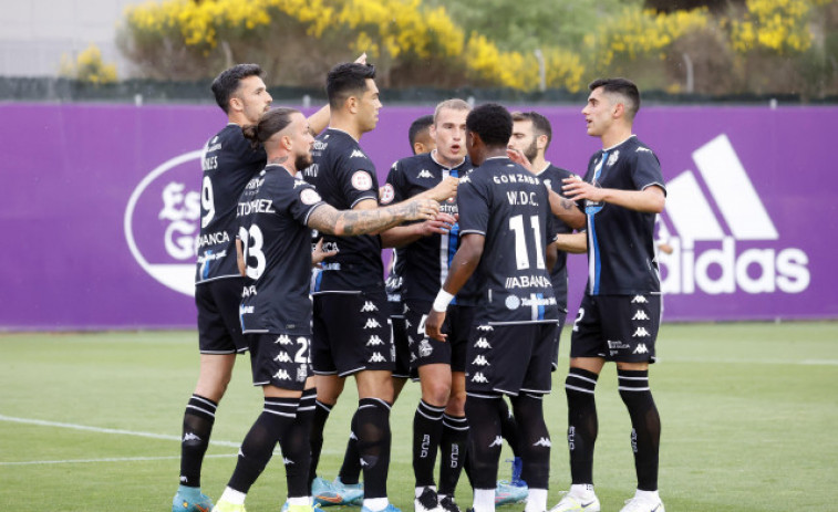 El Depor sella la segunda plaza (0-4)