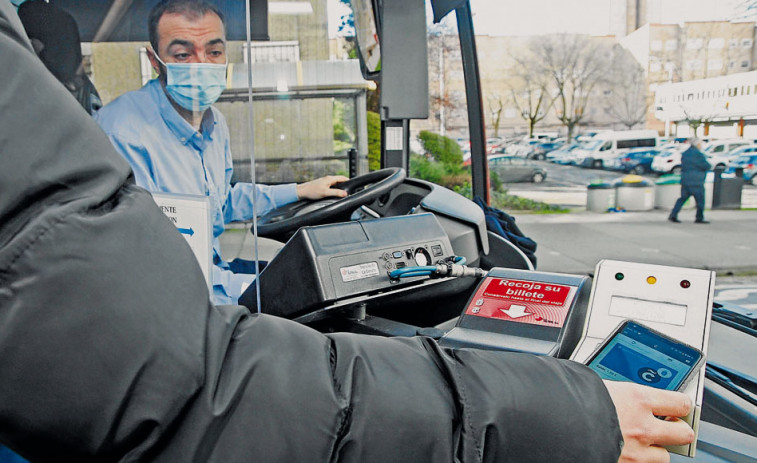 La aplicación para el pago del bus urbano con el móvil: dos  años inmersa en fases de pruebas