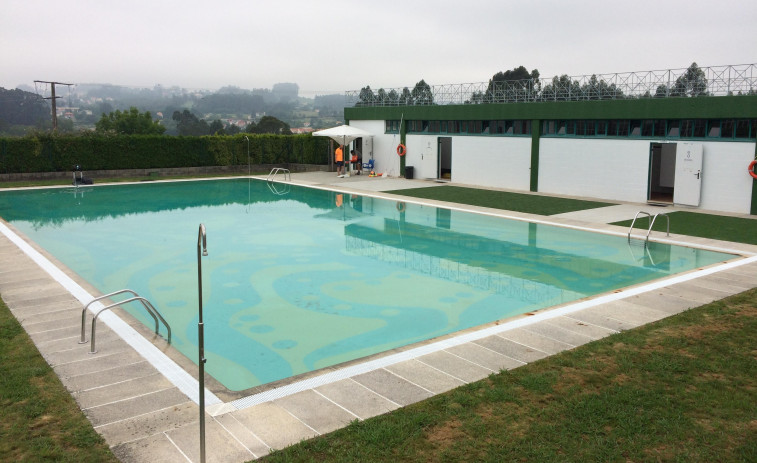 Sada abrirá de nuevo este verano la piscina  al aire libre del complejo Cerámicas O Castro