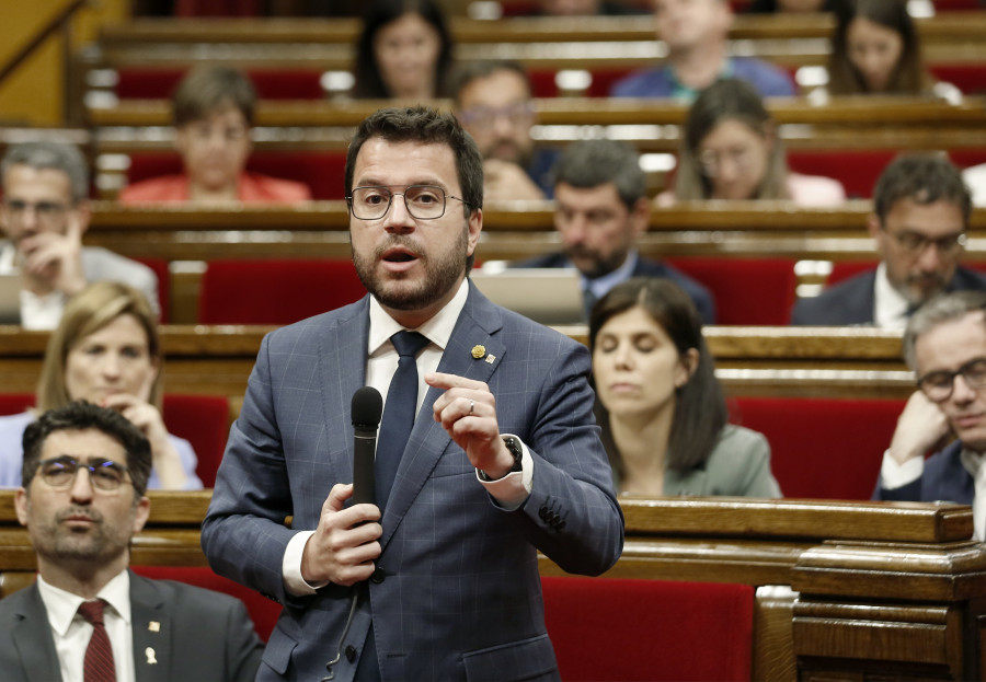 El Parlament tramita la ley del catalán entre reproches de Vox, Cs, PP y CUP