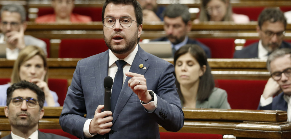 El Parlament tramita la ley del catalán entre reproches de Vox, Cs, PP y CUP