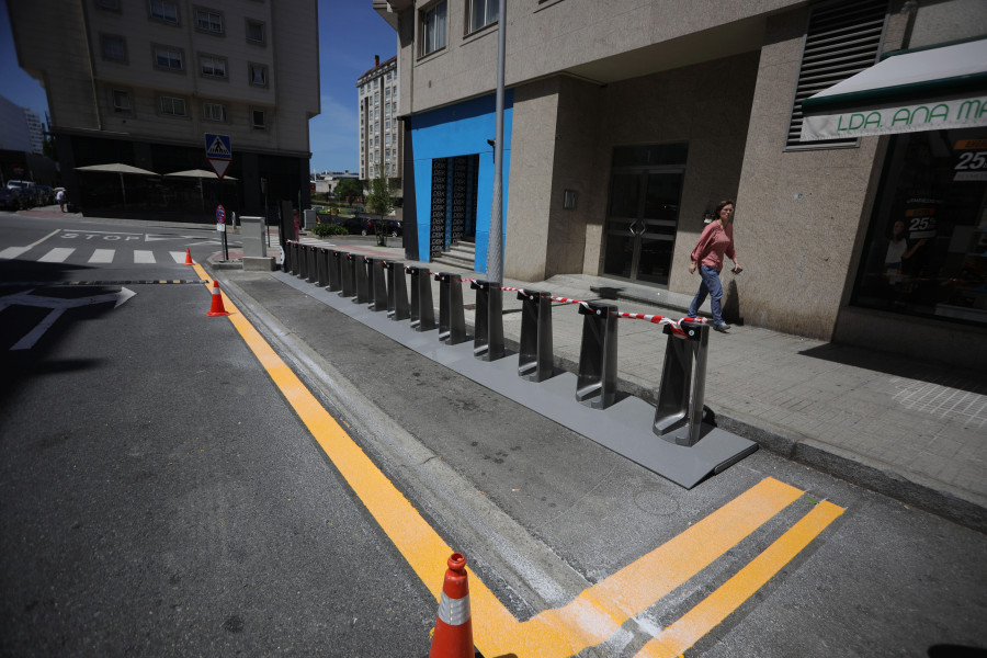 Indignación por la nueva estación de bicis en Matogrande: “Hay que vender el coche”