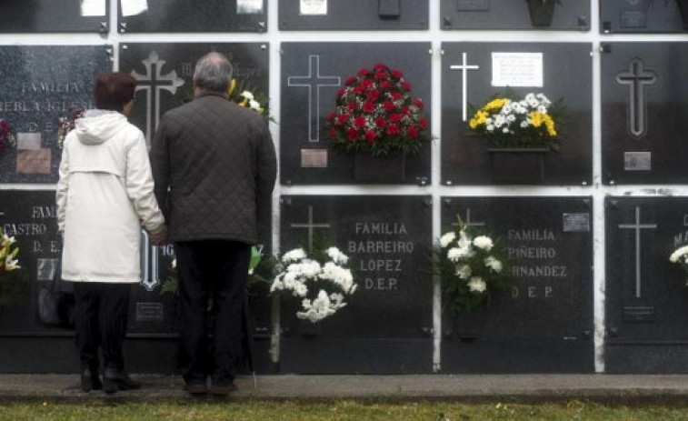 Juzgan a un hombre acusado de intento de homicidio en el cementerio de Ferrol