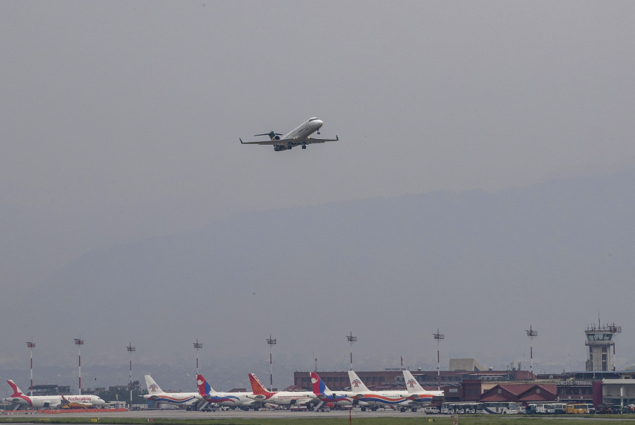El mal tiempo obliga a pausar la búsqueda del avión desaparecido en Nepal, con 22 personas a bordo