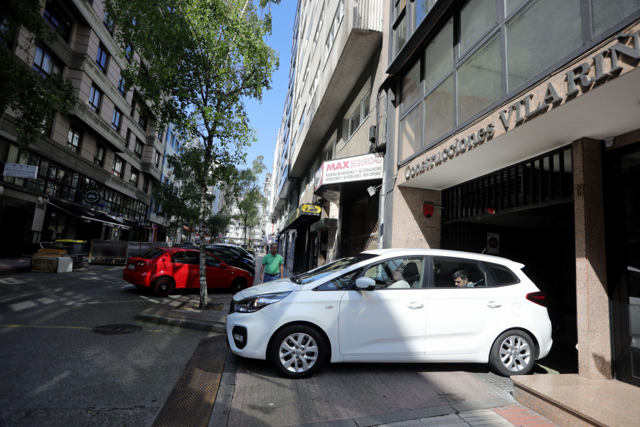 Por cada plaza de parking subterráneo o garaje hay ocho coches en A Coruña