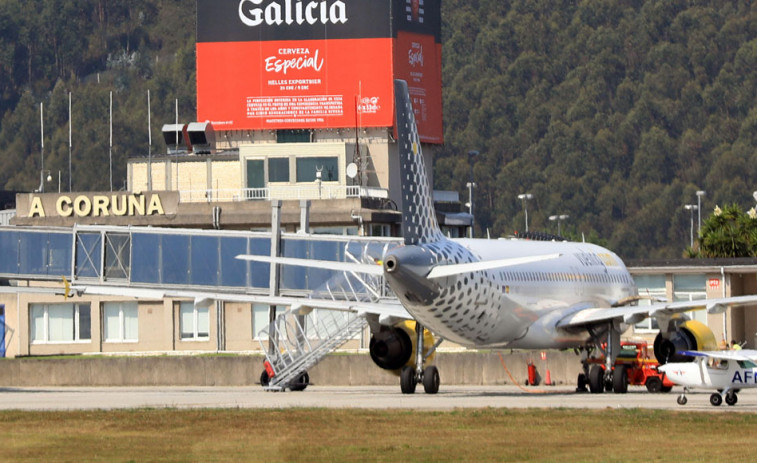 Alvedro despide la ruta a Valencia operada por Vueling y Volotea ya vuela a Menorca