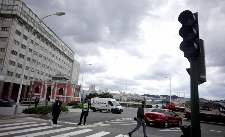 Una avería deja fuera de servicio durante tres horas varios semáforos del Paseo Marítimo