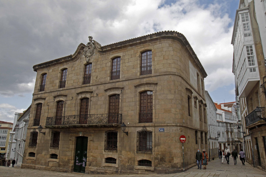 La ‘venta’ de la Casa Cornide enfrenta de nuevo a la Xunta con el Gobierno de Inés Rey