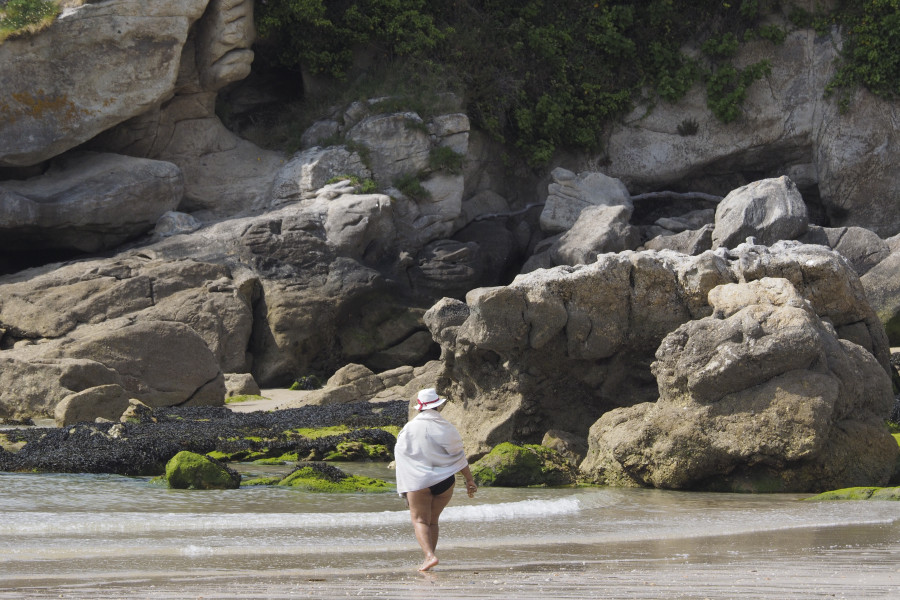 El verano llega este viernes a Galicia, aunque con menos calor en A Coruña y Ferrol
