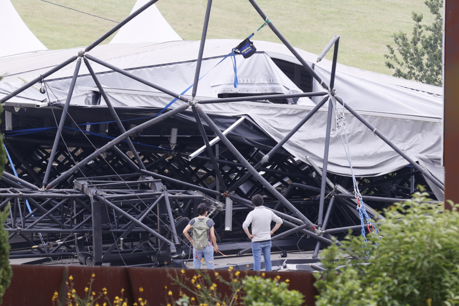 Rueda sigue "con atención" el accidente del escenario de O Son do Camiño