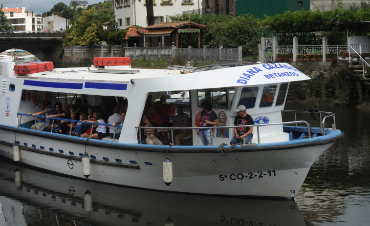 Betanzos revive las rutas por el Mandeo en la “Diana Cazadora”