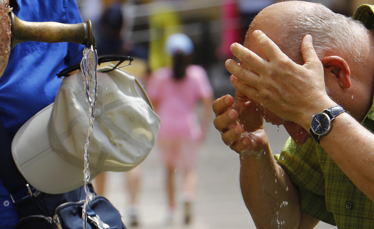 La ola de calor, que durará al menos hasta el jueves, dispara el termómetro