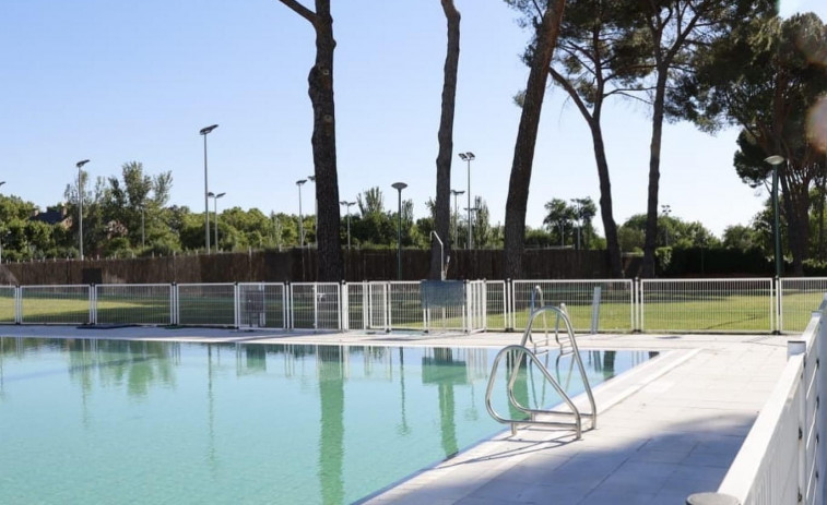 Fallece un niño de siete años en una piscina con la mano atrapada en una rejilla en Alicante