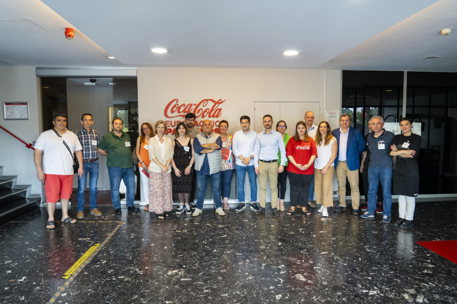 As Mariñas-Mandeo  y Coca-Cola consolidan  su cooperación de la mano  de Hostelería por el Clima