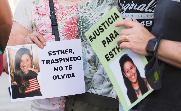 Halladas en la matrícula del coche de Óscar fibras compatibles con las de los calcetines de Esther López